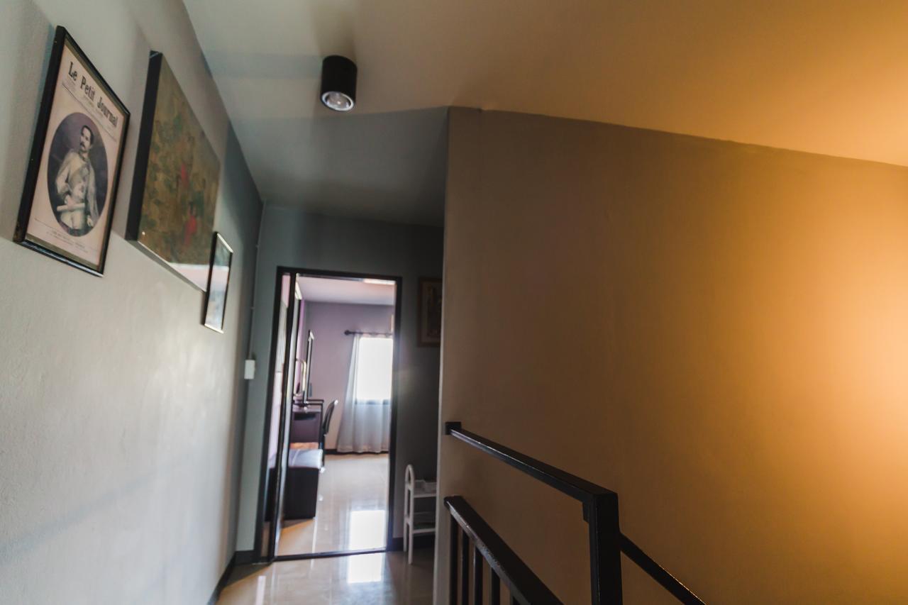 Chez Pom Hotel Csiangmaj Kültér fotó